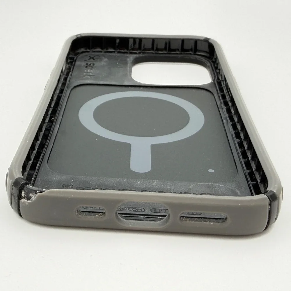 Speck‎ Phone Case iPhone 13 Pro 6.1 Gray MagSafe Presidio 2 Grip